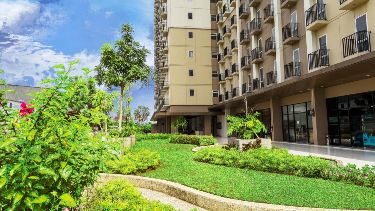 Azalea Suites Cikarang By Jayakarta Group Экстерьер фото