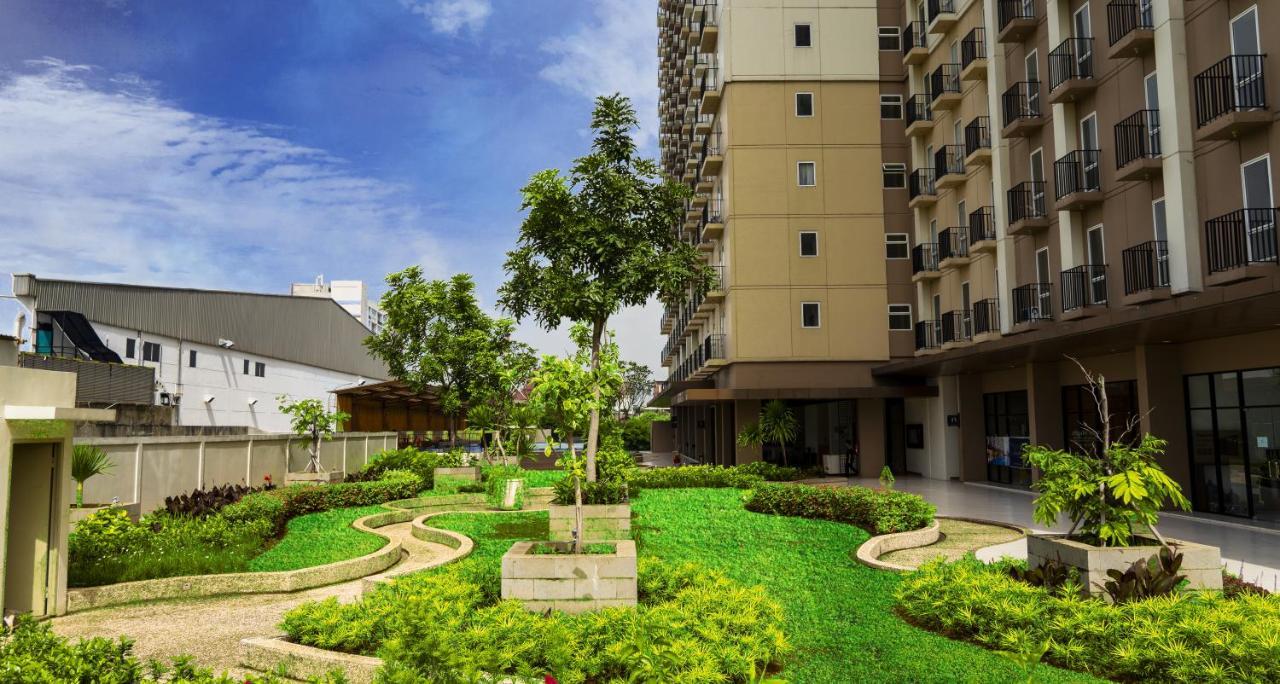 Azalea Suites Cikarang By Jayakarta Group Экстерьер фото