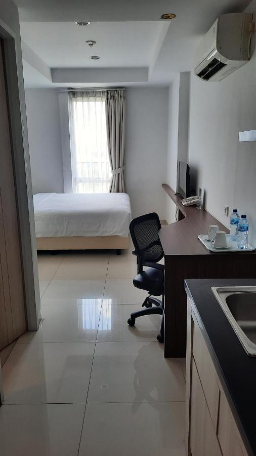 Azalea Suites Cikarang By Jayakarta Group Экстерьер фото