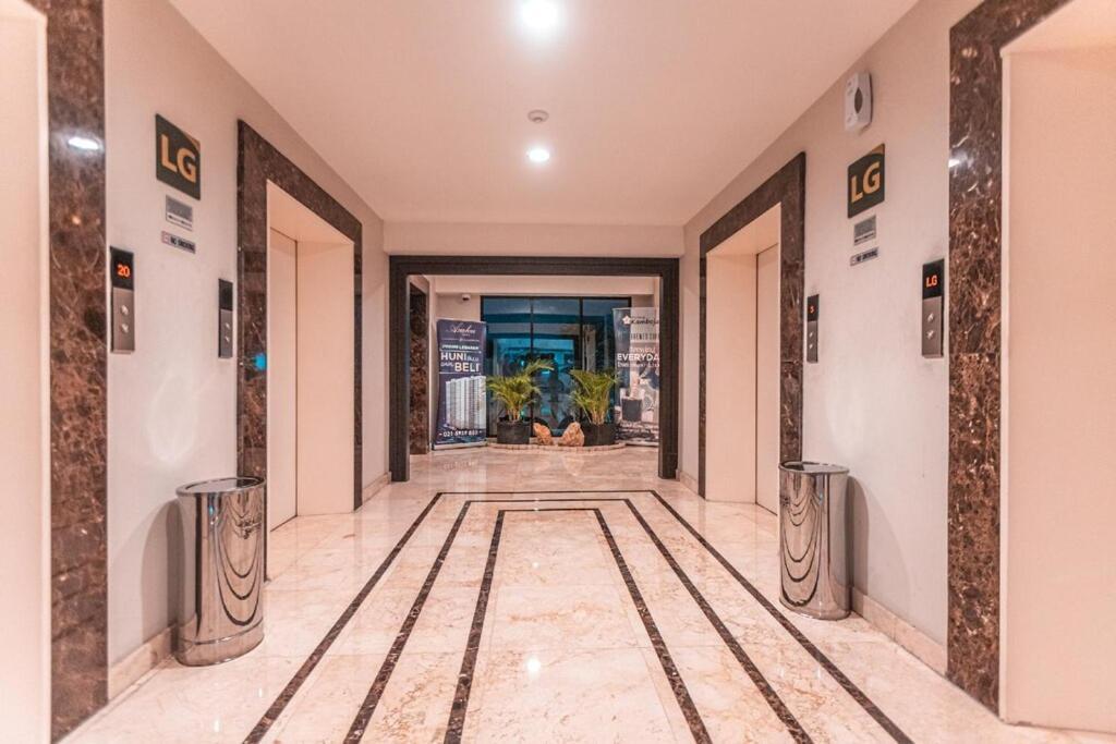 Azalea Suites Cikarang By Jayakarta Group Экстерьер фото